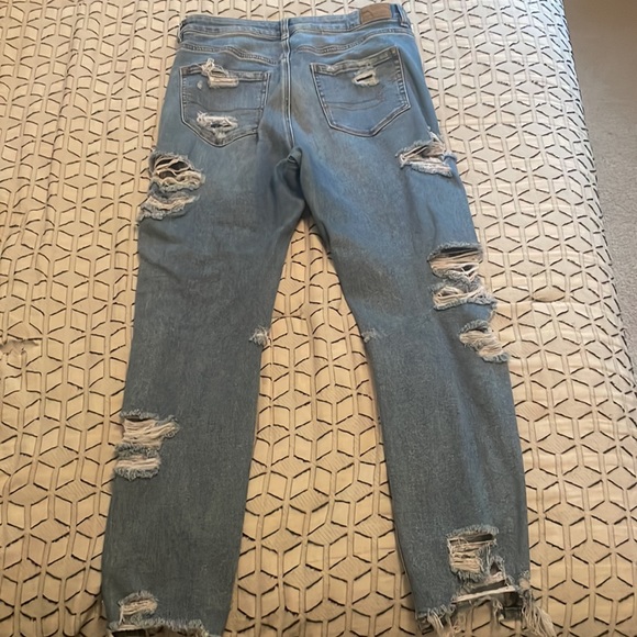 American Eagle ripped skinny jeans - Picture 2 of 2